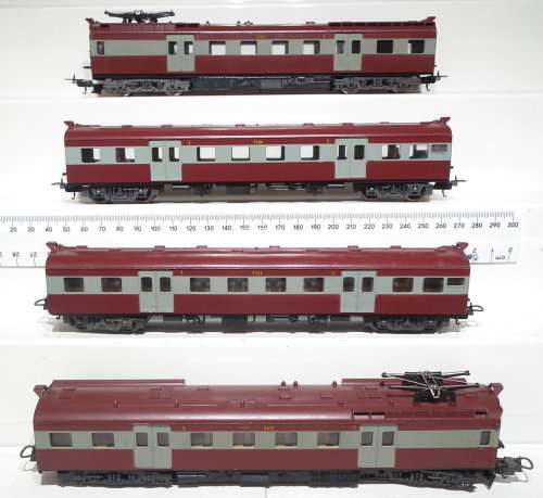 LIMA  HO: SAR Suburban Train Set (149746GP) in Very Good boxed condition (Italy)