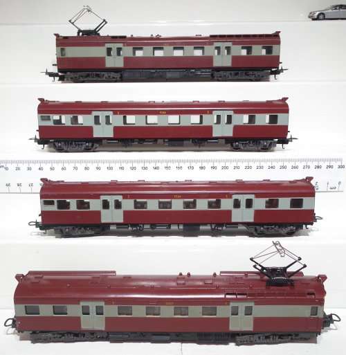 LIMA  HO: SAR Suburban Train Set (149746GP) in Very Good boxed condition (Italy)