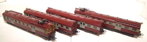 LIMA  HO: SAR Suburban Train Set (149746GP) in Very Good boxed condition (Italy)