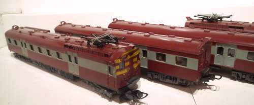 LIMA  HO: SAR Suburban Train Set (149746GP) in Very Good boxed condition (Italy)