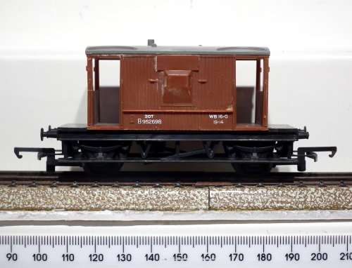 TRI-ANG OO:  English  16t Brake Van in Fair Un-boxed condition(China)