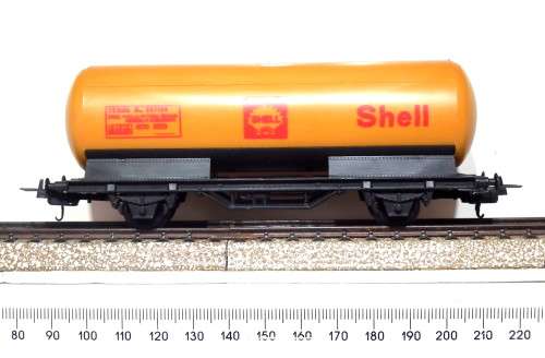 LIMA HO: Vintage SHELL Tanker Wagon in fair Un-Boxed and Used Condition (Italy)