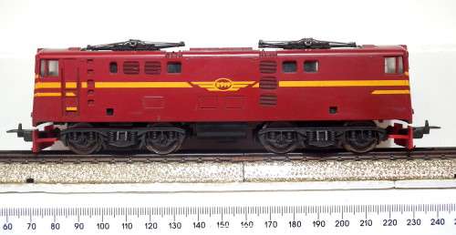 LIMA HO:  Red SAR `Suburban`  E5 Locomotive in Good un-boxed Operating condition.(Italy)