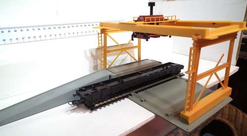 LIMA HO:  Original Container Truck Loading Gantry in Fair Used Incomplete condition.(Italy))
