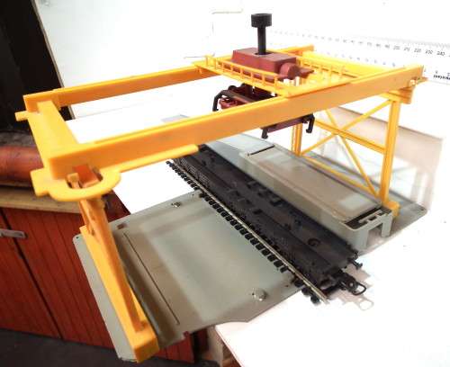 LIMA HO:  Original Container Truck Loading Gantry in Fair Used Incomplete condition.(Italy))