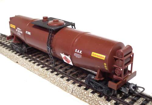 LIMA HO: SAR XPD Petrol Tanker Wagon in Good Un-Boxed and Used Condition (Italy)