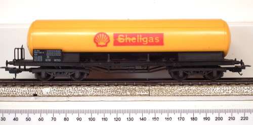 LIMA HO: Vintage SHELL Tanker Wagon in Good used, Un-Boxed Condition (Italy)