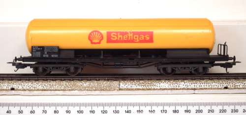 LIMA HO: Vintage SHELL Tanker Wagon in Good used, Un-Boxed Condition (Italy)