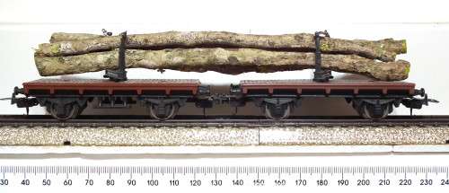 LIMA HO: Vintage Unmarked Twin Car + Log Load in  Good used un-boxed condition(Italy)
