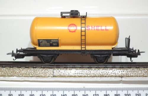 LIMA HO:  SHELL Tanker Wagon in Good Un-Boxed and Used Condition (Italy)
