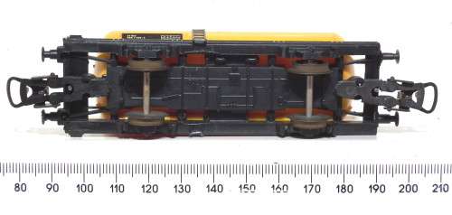 LIMA HO:  SHELL Tanker Wagon in Good Un-Boxed and Used Condition (Italy)