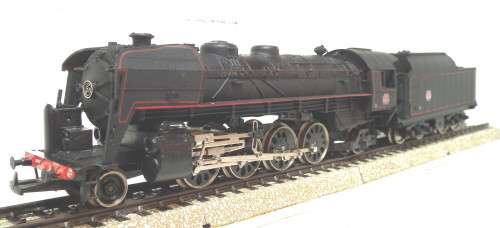 JOUEF HO: 2-8-2 Mikado Steam Locomotive with Tender(Driven) in Good Used, Un-boxed Condition(France)