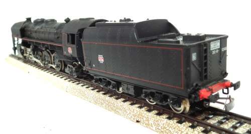 JOUEF HO: 2-8-2 Mikado Steam Locomotive with Tender(Driven) in Good Used, Un-boxed Condition(France)