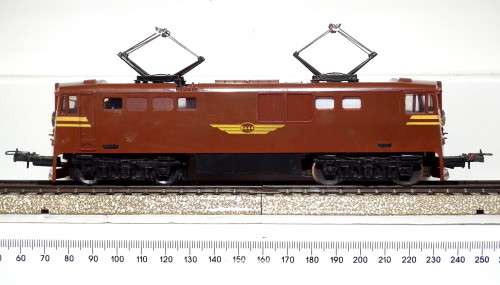 LIFE LIKE HO: RARE SAR E6 Brown Electric Loco in Good un-boxed condition (HKong)