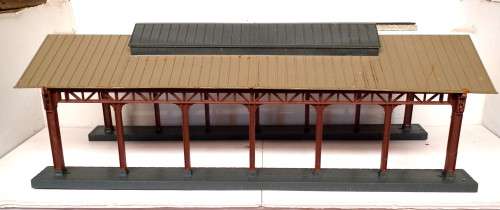LIMA HO:  Large Station Roof in FAIR & Repaired Un-boxed, Used condition(Italy)
