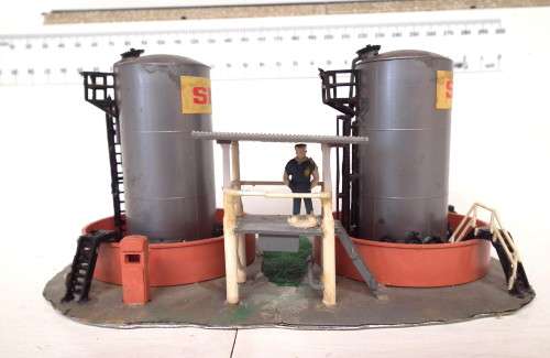 SCENERY HO:  SHELL Fuel Depot in FAIR Un-boxed, Used condition