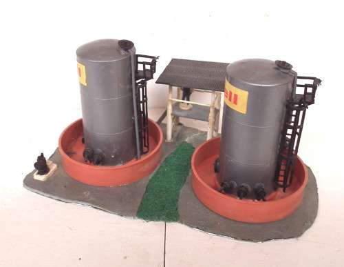 SCENERY HO:  SHELL Fuel Depot in FAIR Un-boxed, Used condition