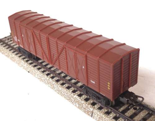 LIMA HO:  Brown SAR OZ Wagon in Good un-boxed condition (Italy)