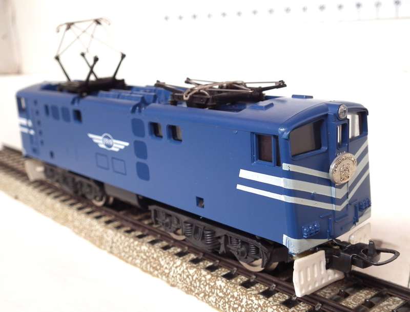 LIMA HO: RARE Blue Train E5 Locomotive, White Decals in Good un-boxed Operating condition.(Italy)