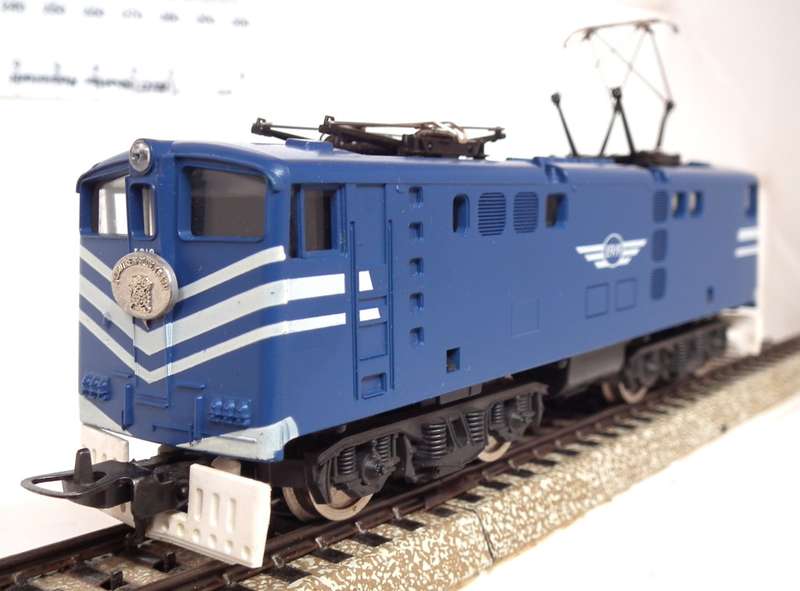 LIMA HO: RARE Blue Train E5 Locomotive, White Decals in Good un-boxed Operating condition.(Italy)