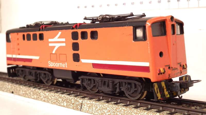 LIMA HO: Custom `SPOORNET` E5 Locomotive in Good Un-boxed Operating condition.(Italy)
