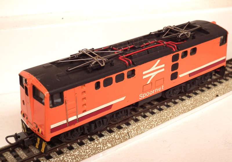 LIMA HO: Custom `SPOORNET` E5 Locomotive in Good Un-boxed Operating condition.(Italy)