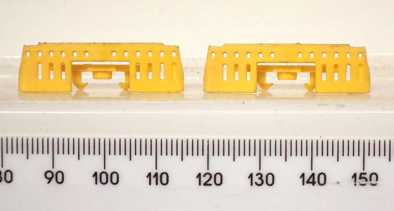 LIMA HO: SAR E5 `Blue Train` Locomotive cowcatchers in Good un-boxed condition for Parts.(Italy)