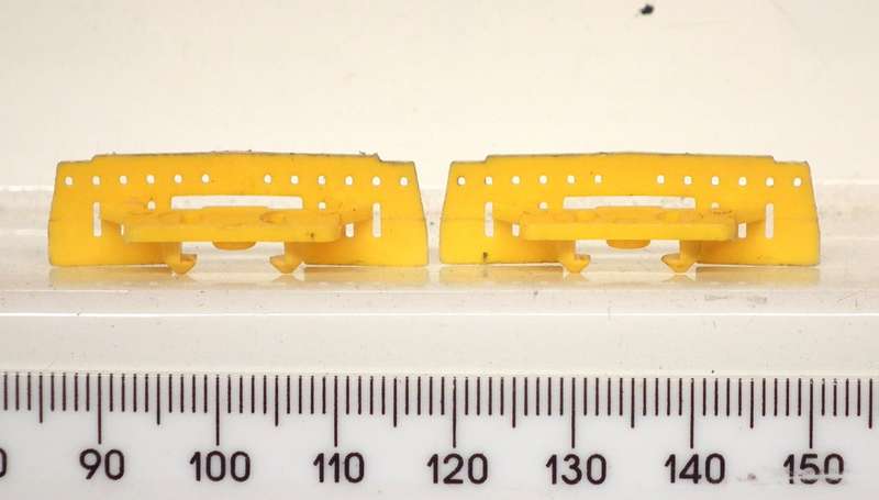 LIMA HO: SAR E5 `Blue Train` Locomotive cowcatchers in Good un-boxed condition for Parts.(Italy)