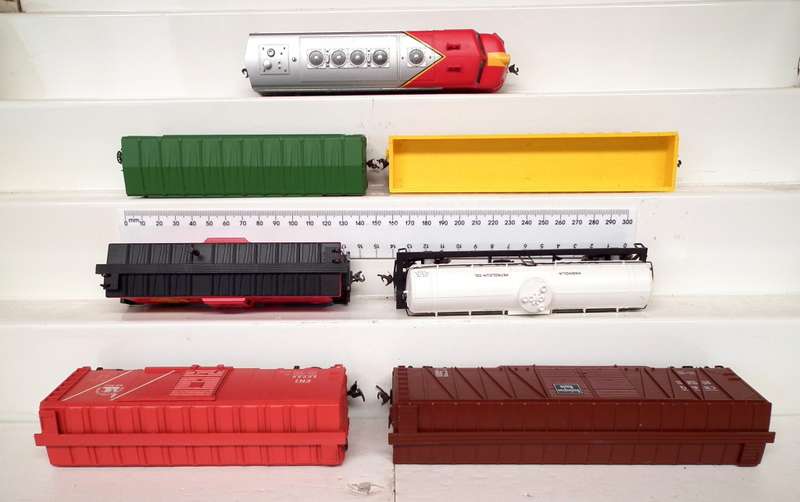 BACHMANN HO:  SANTA FE Freight Train Set in Very Good Boxed condition (China)