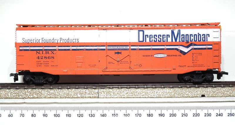 ATHEARN HO/OO: N.R.I.X.  60`Reefer in Good un-boxed condition (USA)