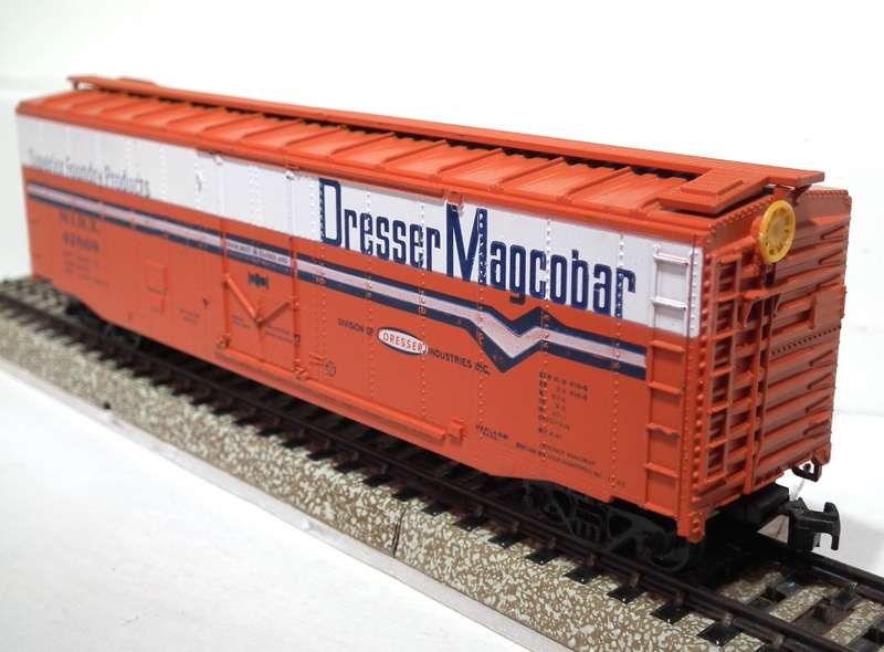 ATHEARN HO/OO: N.R.I.X.  60`Reefer in Good un-boxed condition (USA)