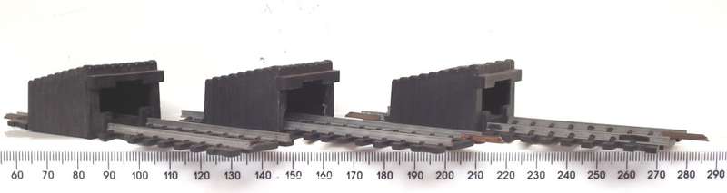 LIMA HO:  3x Coal Bunker Track End Buffer Stops in Good Used condition(Italy)