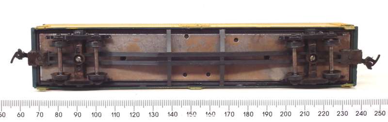 ATHEARN HO: `BANANA` 60` Reefer in Good un-boxed and Used condition.