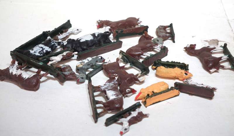 SCENERY HO: 16pc Plastic Farm Animals, in Fair Painted Condition.