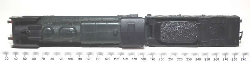 JOUEF HO: Vintage SNCF Passenger Steam Train Set in Good, Used and Un-boxed condition(France)