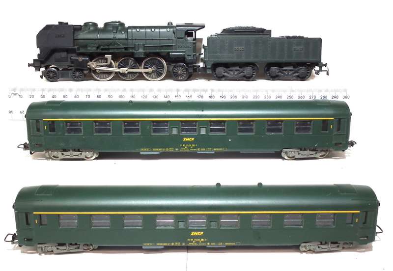JOUEF HO: Vintage SNCF Passenger Steam Train Set in Good, Used and Un-boxed condition(France)