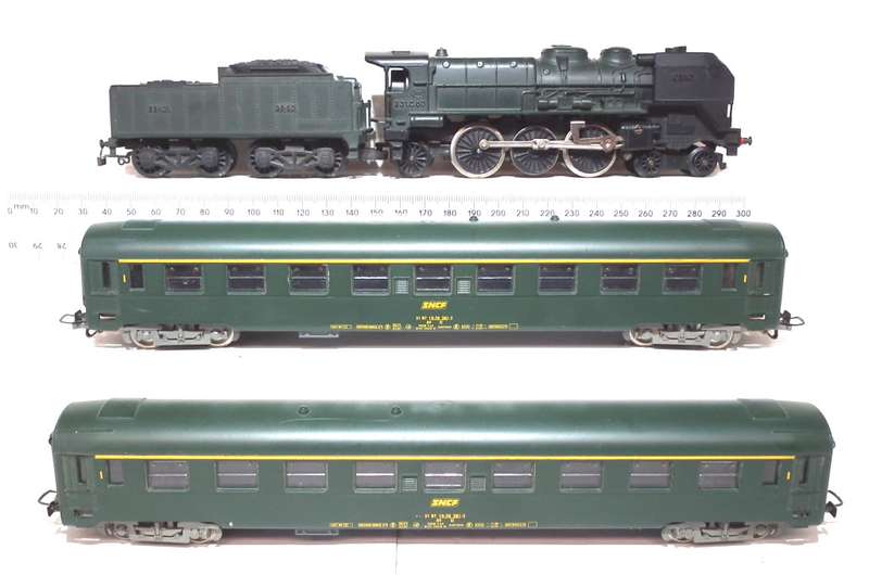 JOUEF HO: Vintage SNCF Passenger Steam Train Set in Good, Used and Un-boxed condition(France)