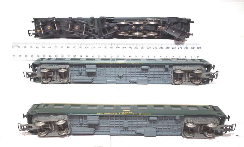 JOUEF HO: Vintage SNCF Passenger Steam Train Set in Good, Used and Un-boxed condition(France)