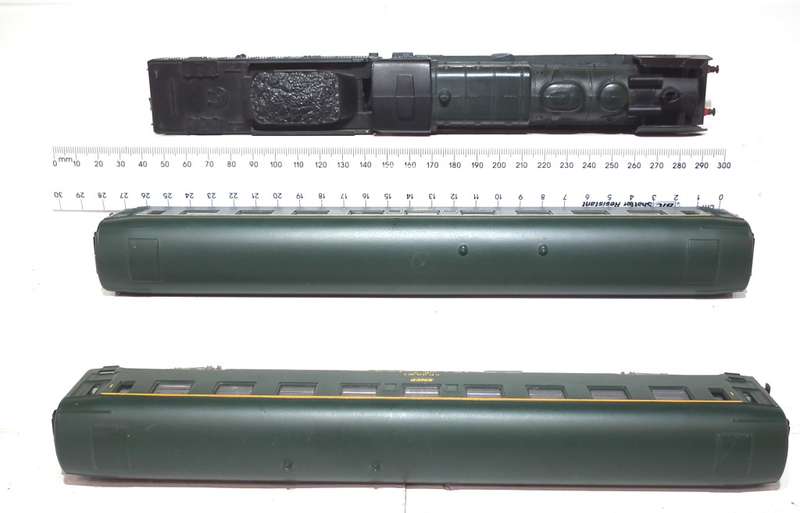 JOUEF HO: Vintage SNCF Passenger Steam Train Set in Good, Used and Un-boxed condition(France)