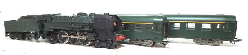 JOUEF HO: Vintage SNCF Passenger Steam Train Set in Good, Used and Un-boxed condition(France)
