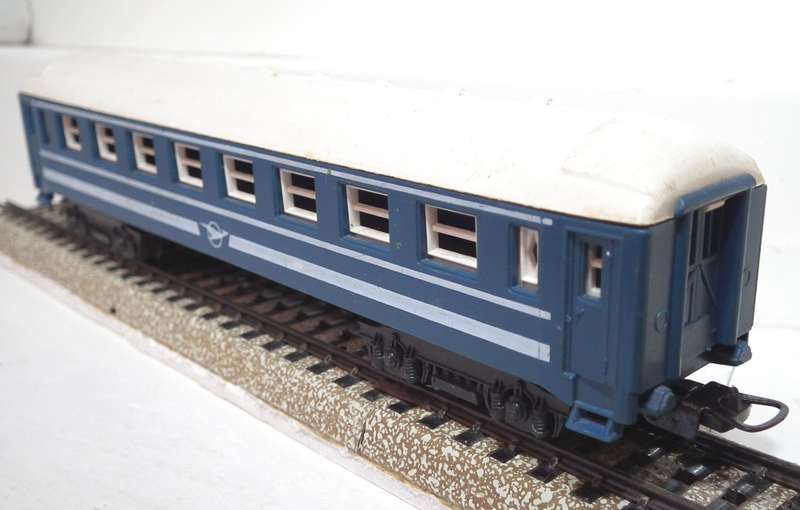 LIMA HO: SAR Junior Blue Train Passenger Coach in Good unboxed used condition (Italy)