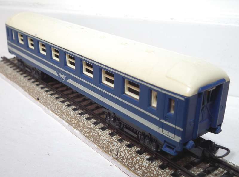 LIMA HO: SAR Junior Blue Train Passenger Coach in Fair unboxed used condition (Italy)