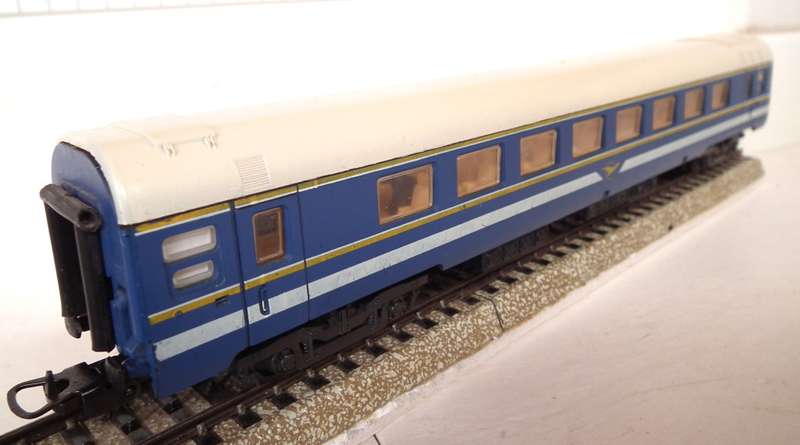 LIMA HO: SAR Blue Train Passenger Coach in Fair unboxed used condition (Italy)