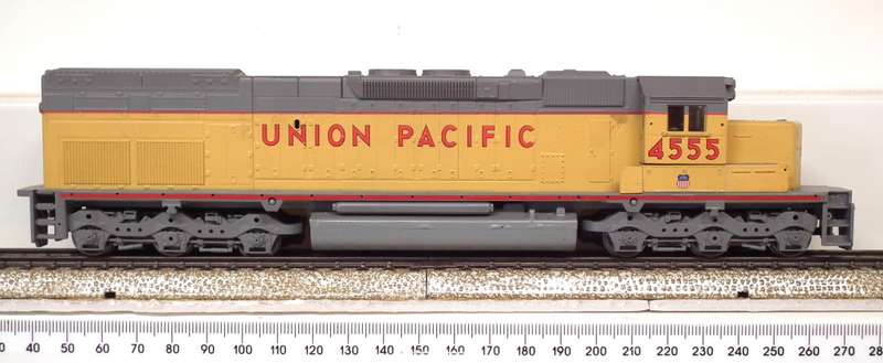 ATHEARN HO: American`UNION PACIFIC`GP Diesel Freight Locomotive in Like New Un-Boxed Condition(USA)