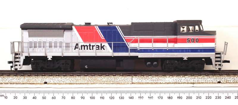 WALTHERS HO: American`AMTRAK 500`GP Diesel Freight Locomotive in Good Un-Boxed Condition(China)