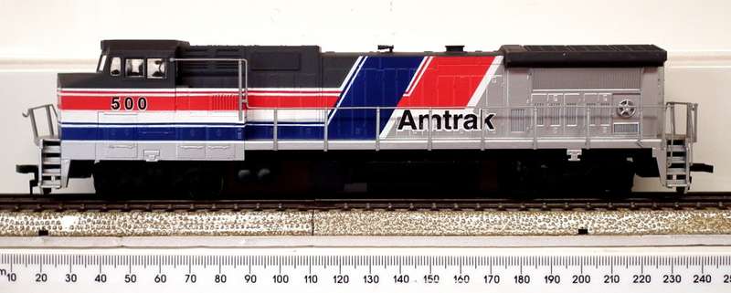 WALTHERS HO: American`AMTRAK 500`GP Diesel Freight Locomotive in Good Un-Boxed Condition(China)