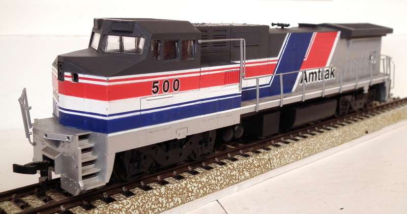 WALTHERS HO: American`AMTRAK 500`GP Diesel Freight Locomotive in Good Un-Boxed Condition(China)