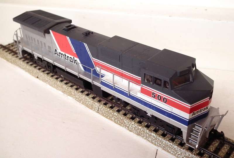 WALTHERS HO: American`AMTRAK 500`GP Diesel Freight Locomotive in Good Un-Boxed Condition(China)