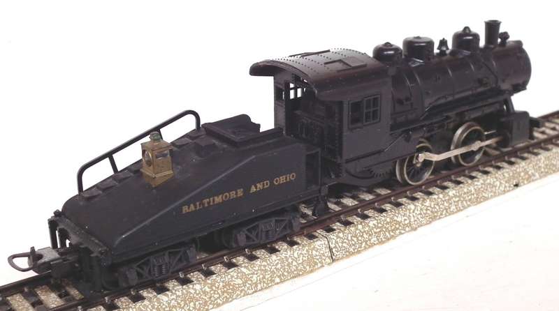 LIMA HO: Unmarked 0-4-0 Locomotive Without Unmatching Tender in Fair Un-boxed Condition(Italy)
