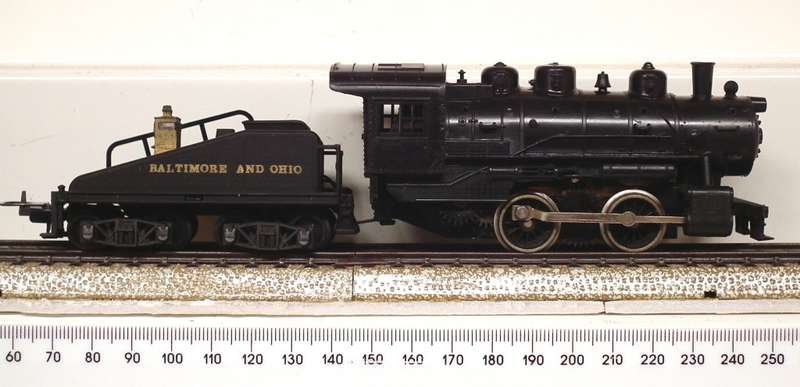 LIMA HO: Unmarked 0-4-0 Locomotive Without Unmatching Tender in Fair Un-boxed Condition(Italy)